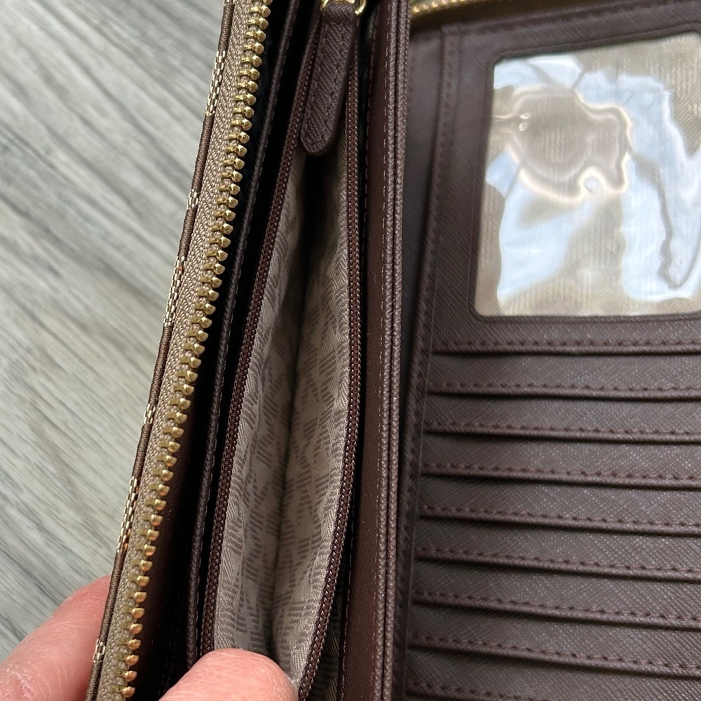 Michael Kors MK ZA Continental Wallet Sig Jacquard Beige Ebony Gold - Picture 7 of 9